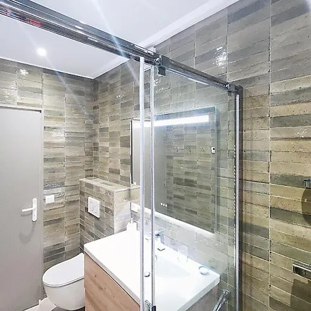 Henri Camille Real Estate -armor - Sea View Big Terrace Sunny 1 Bedroom * Cannes