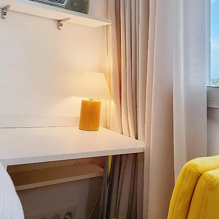 Henri Camille Real Estate -armor - Sea View Big Terrace Sunny 1 Bedroom *